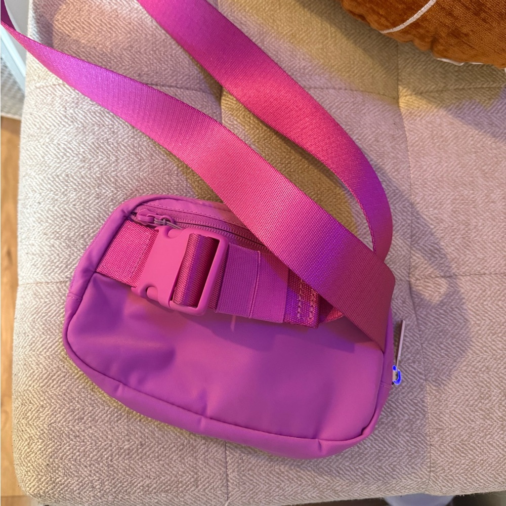 LULULEMON PINK BELT BAG - Picture 2 of 3